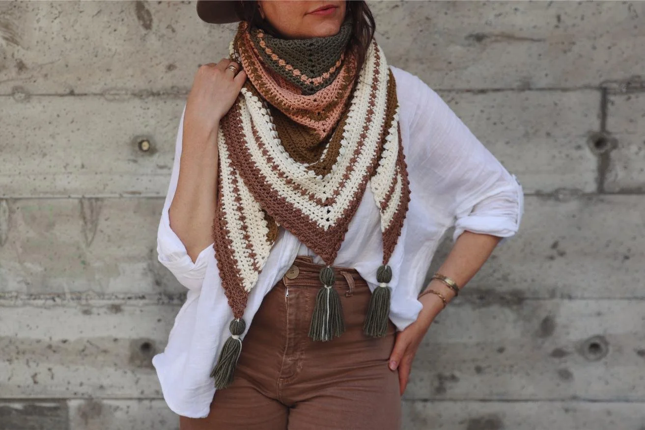 わど Vista Wrap Crochet Pattern — Two of Wands